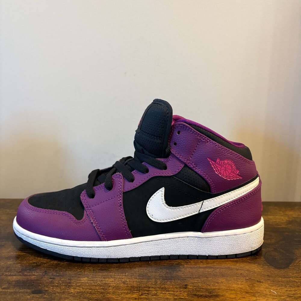 Air Jordan 1 Mid GS Bright Grape 6Y Womens 7.5 Black Purple 555112-028
